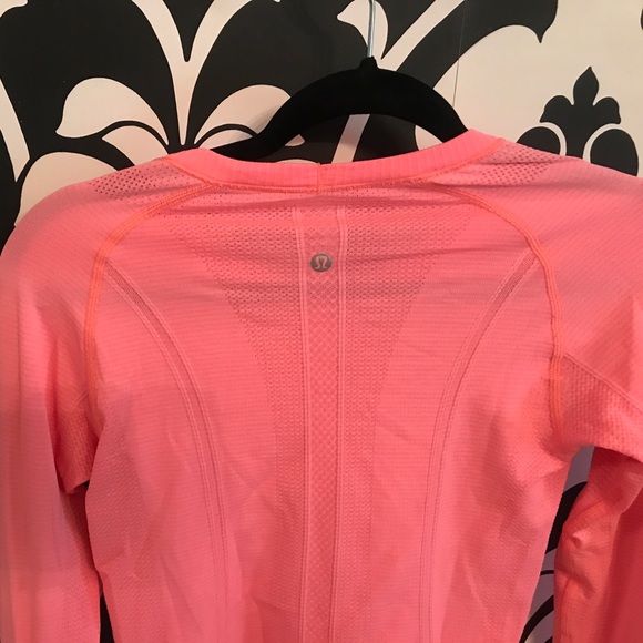 LULU lemon long sleeve top - Picture 3 of 3